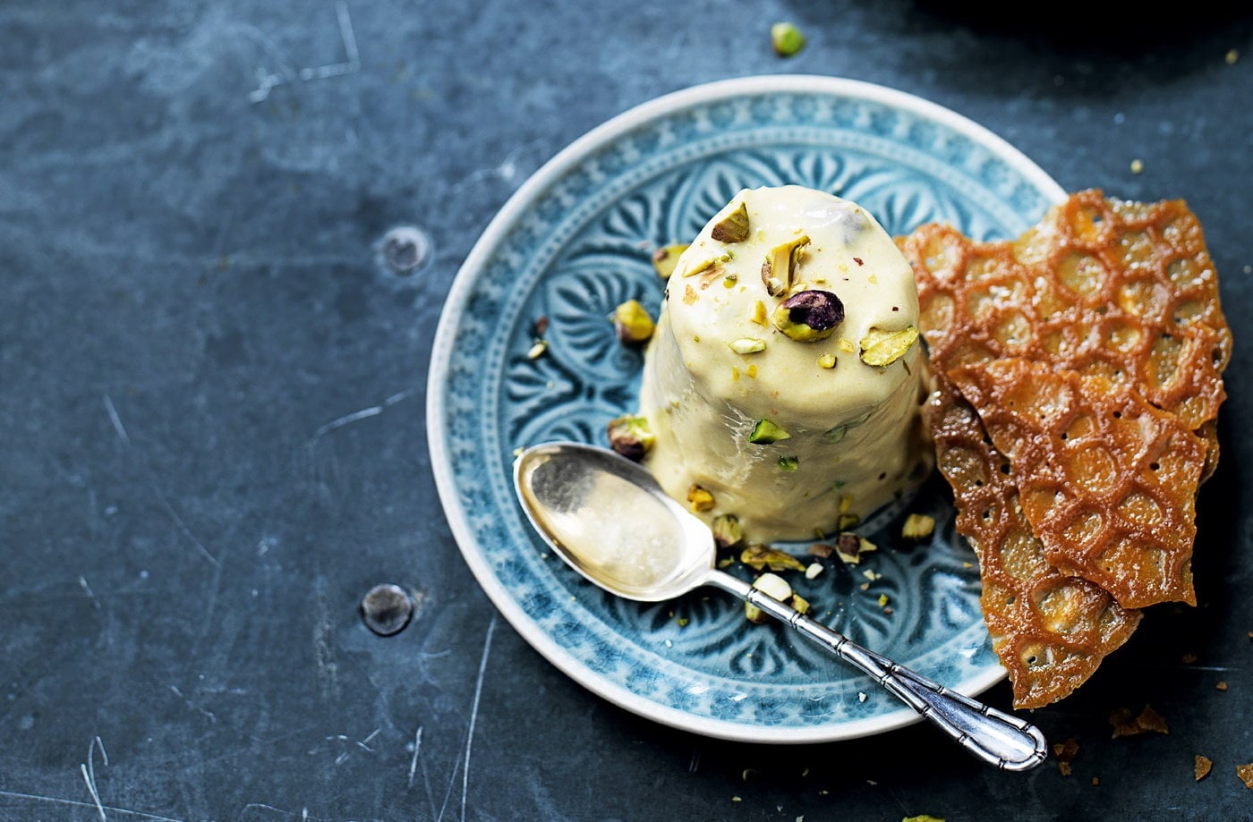 Mango and pistachio kulfi with golden snaps