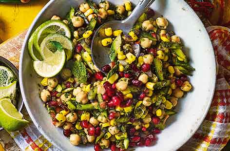 Image of "Spicy-sour chickpea chaat"