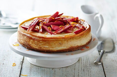 Image of "Ginger and rhubarb baked cheesecake"