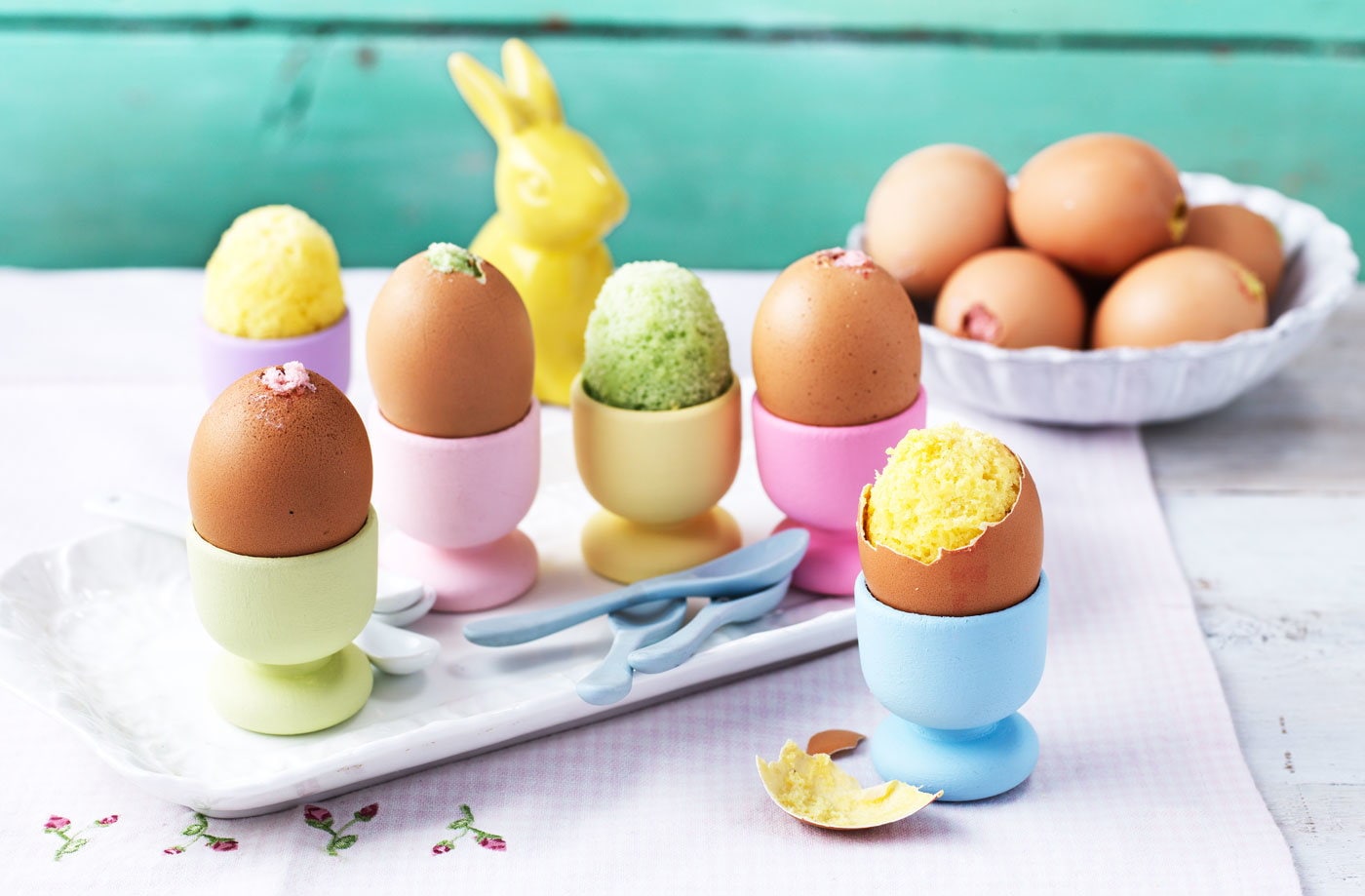 Easter egg cakes