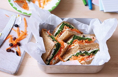 Image of "Carrot, raisin and cream cheese sandwich"