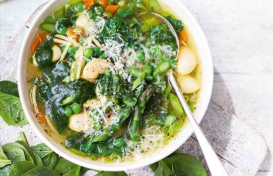Image of "Green minestrone with spinach sauce "