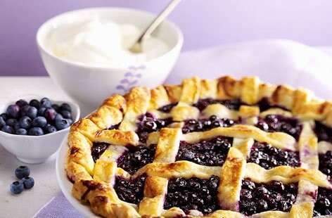 Bilberry pie with cream