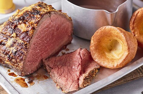 Roast beef with horseradish mash