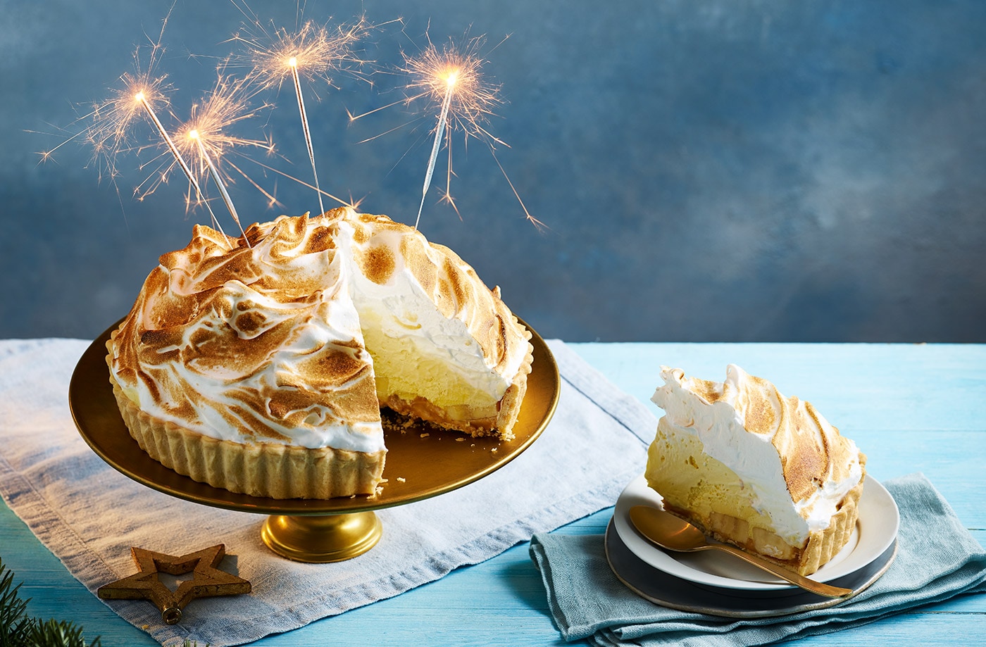 Banoffee pie baked Alaska