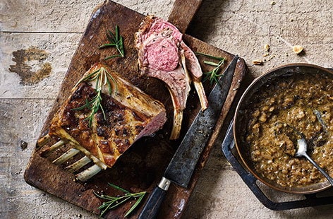 Image of "Roast rack of lamb with shallot sauce"