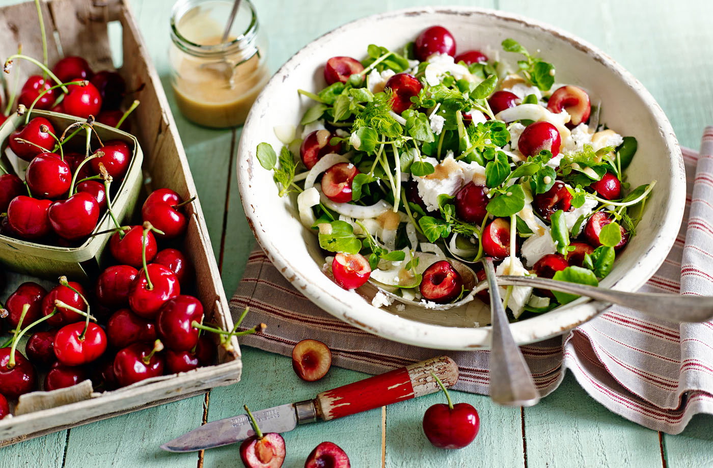 Cherry, goat's cheese and fennel salad