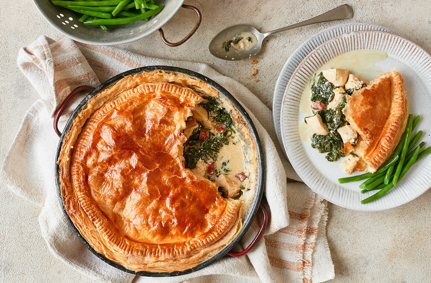 Creamy chicken, chorizo and spinach pie