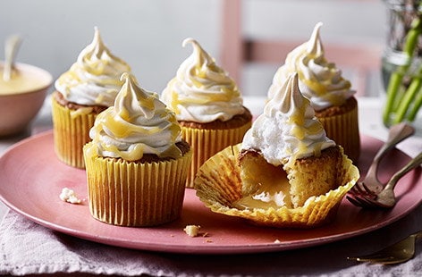 Image of "Flourless lemon meringue cakes"