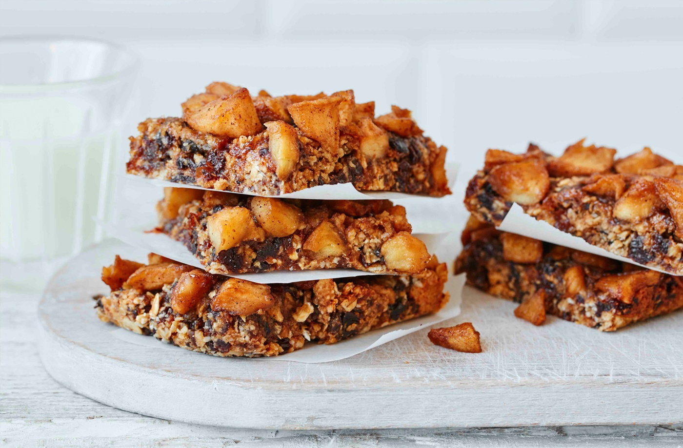 Gluten-free apple granola bars
