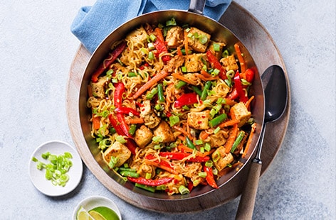 Image of "Singapore-style noodles with crispy tofu"