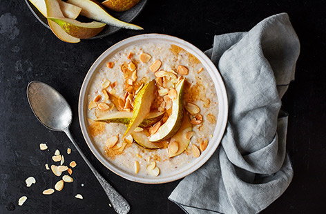 Image of "Pear and almond porridge"