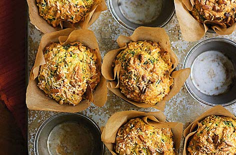 Image of "Spicy spinach and carrot muffins"