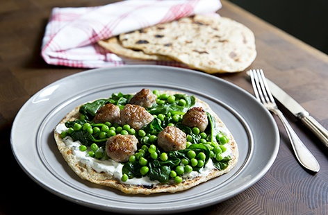 Image of "Flatbread with mini pork meatballs"