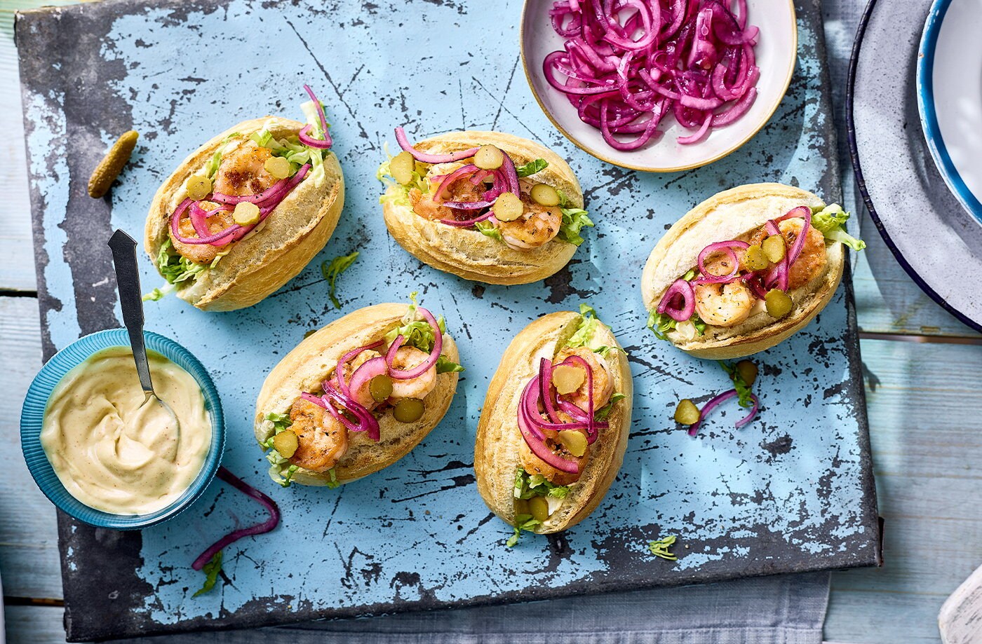 Mini prawn po' boys
