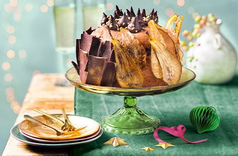 Image of "Pear and chocolate panettone"