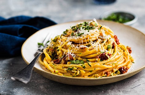 Image of "Smoky tomato carbonara"
