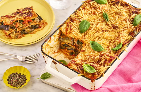Image of "Big-batch aubergine and spinach lasagne"
