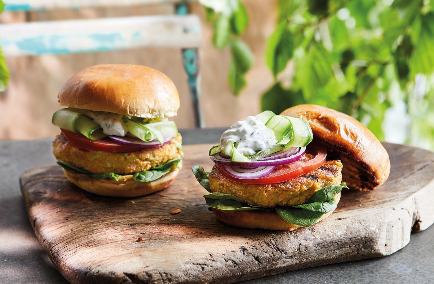 Carrot, courgette and halloumi burgers