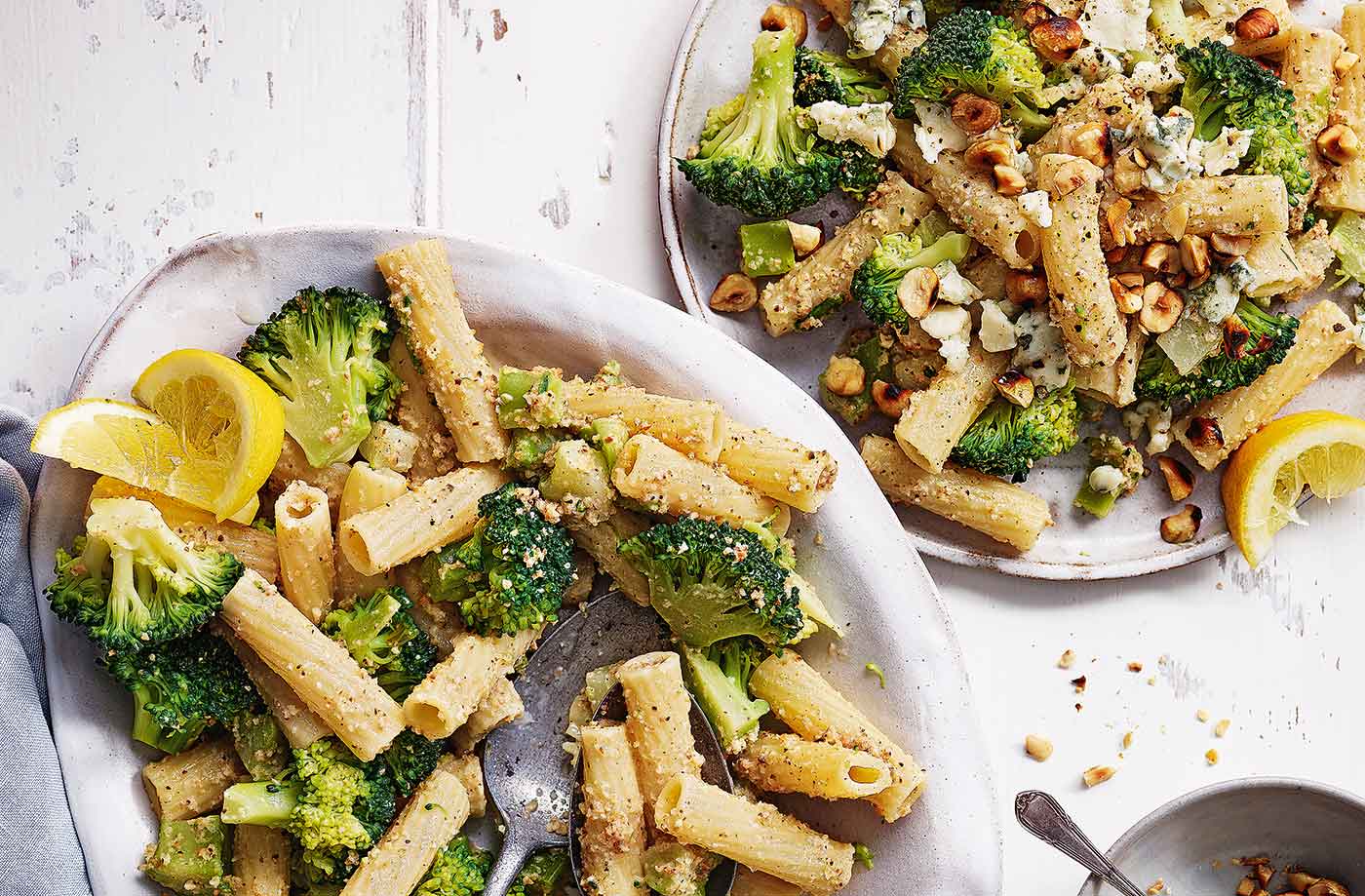 Broccoli rigatoni with blue cheese and hazelnuts