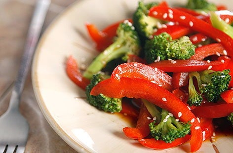 Warm broccoli and red pepper salad
