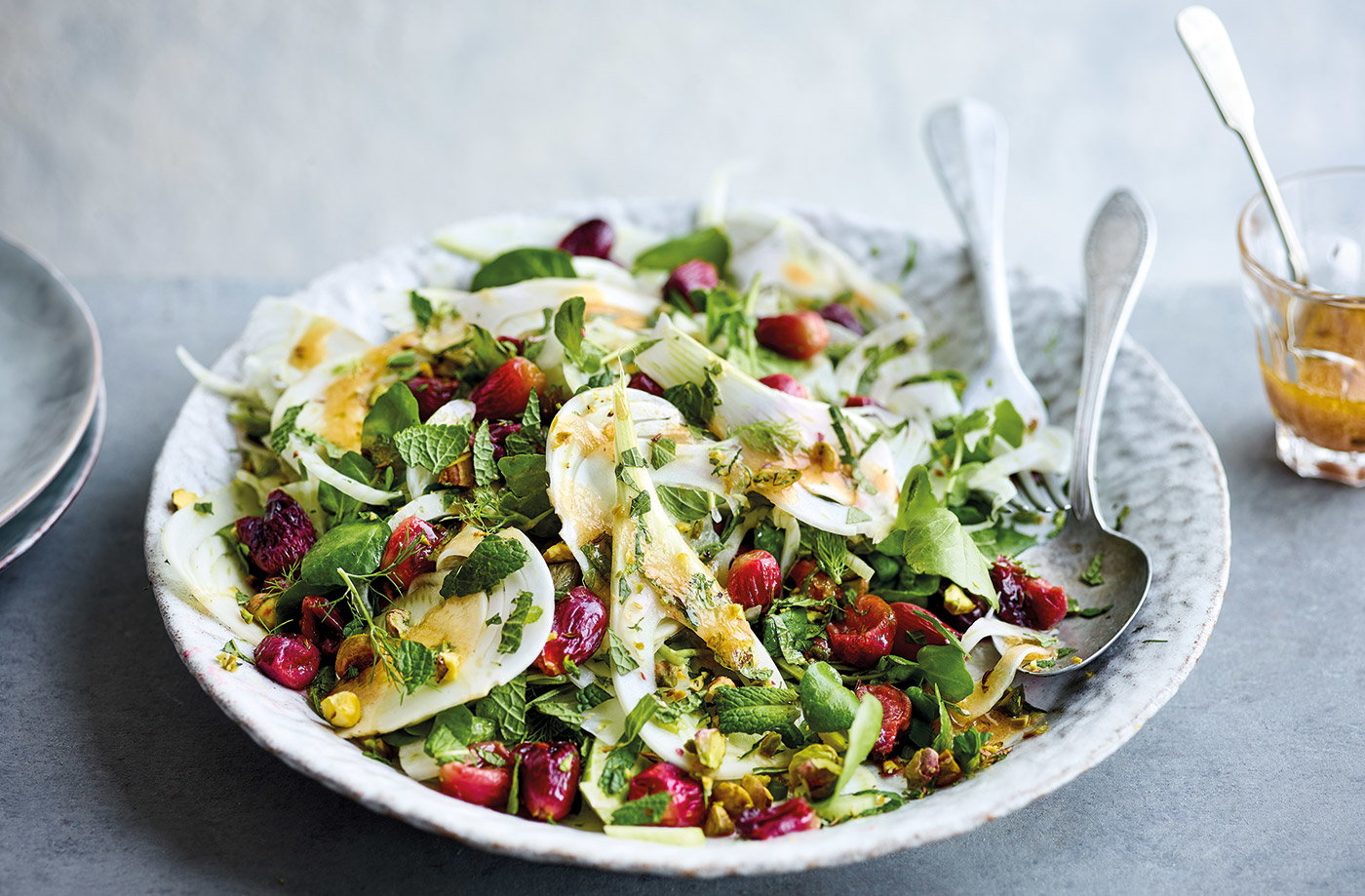 Fennel salad with grapes, pistachio, mint and lemon