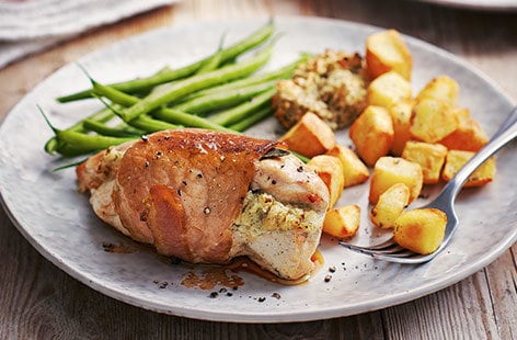 Image of "Garlic and herb-stuffed chicken breasts"