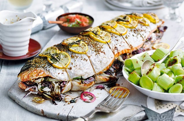 Stuffed salmon with mustard-honey leeks