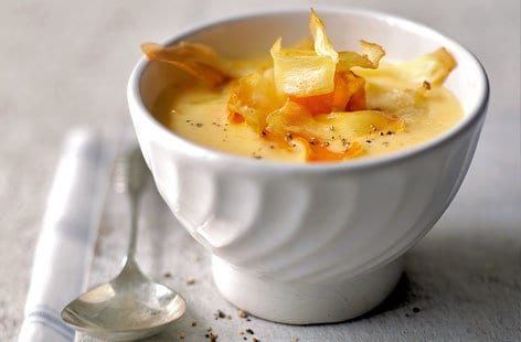 Image of "Parsnip soup with root veg crisps"