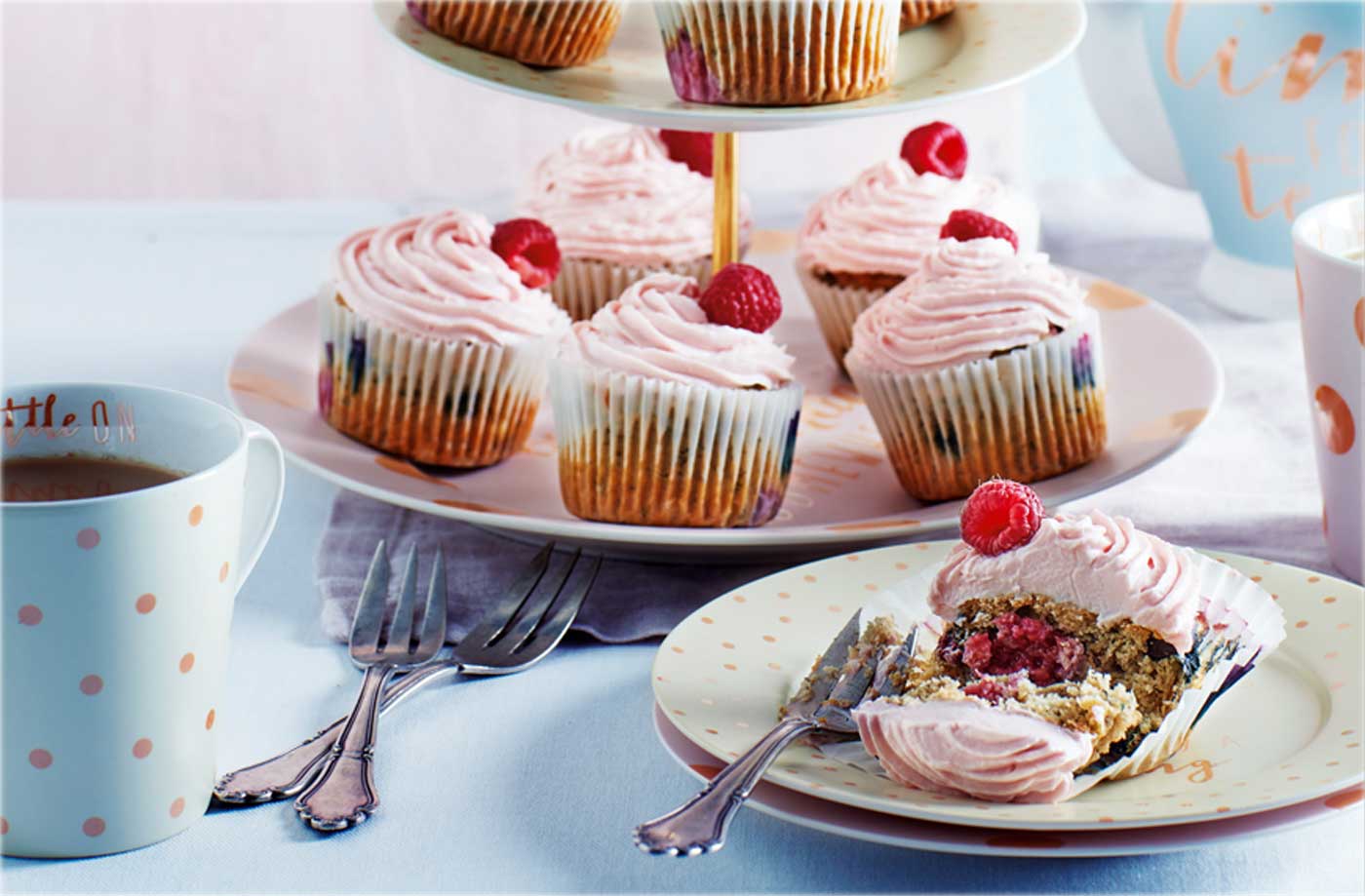 Berry banana cupcakes