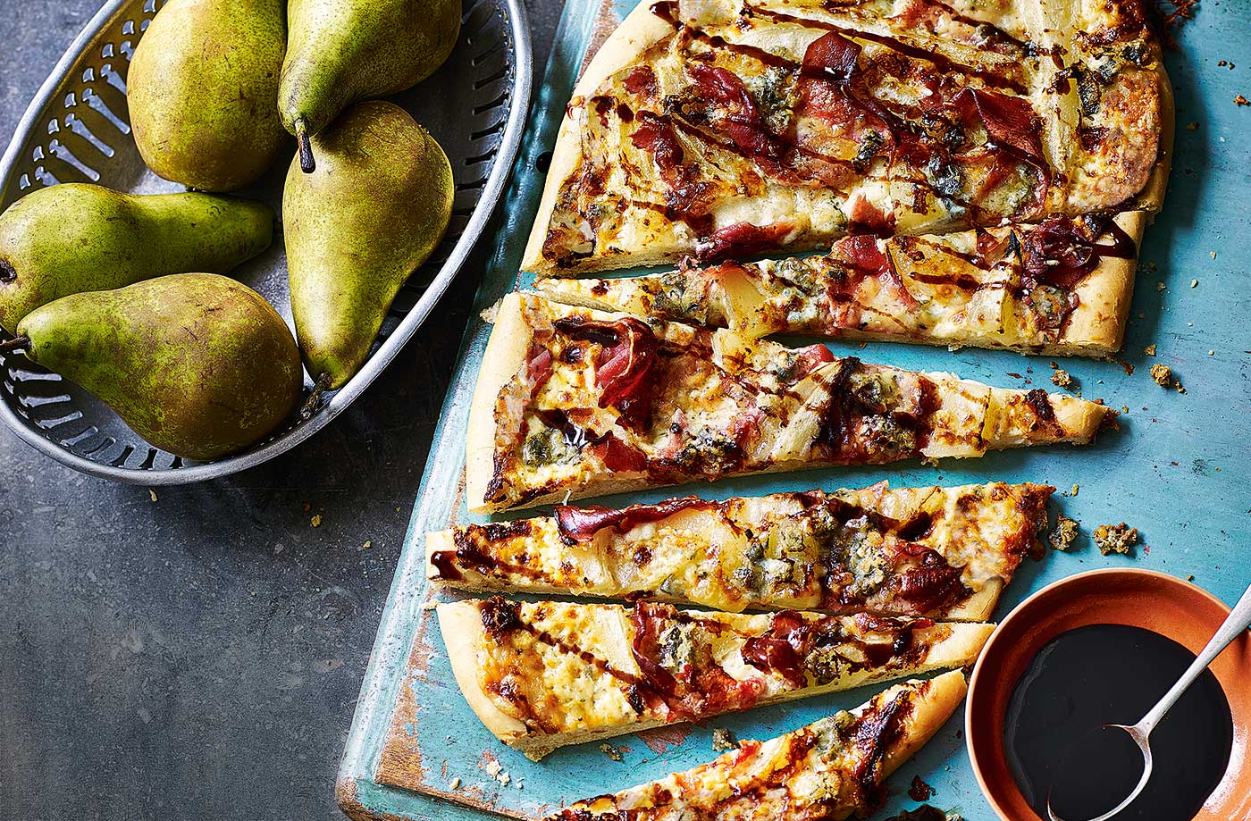 Pear, prosciutto and Gorgonzola pizza
