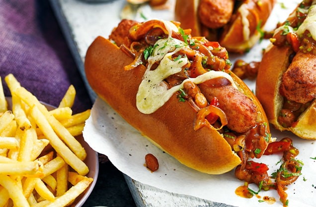 Veggie chilli dogs