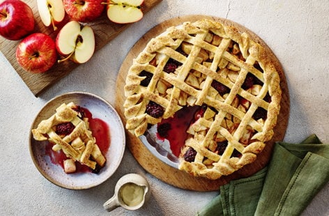 Image of "Apple and blackberry pie"
