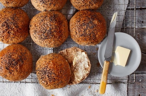 Image of "Spelt and poppy seed rolls"