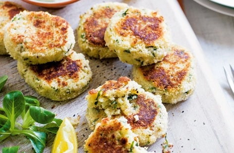 Image of "Basil crab cakes with lemon mayo"