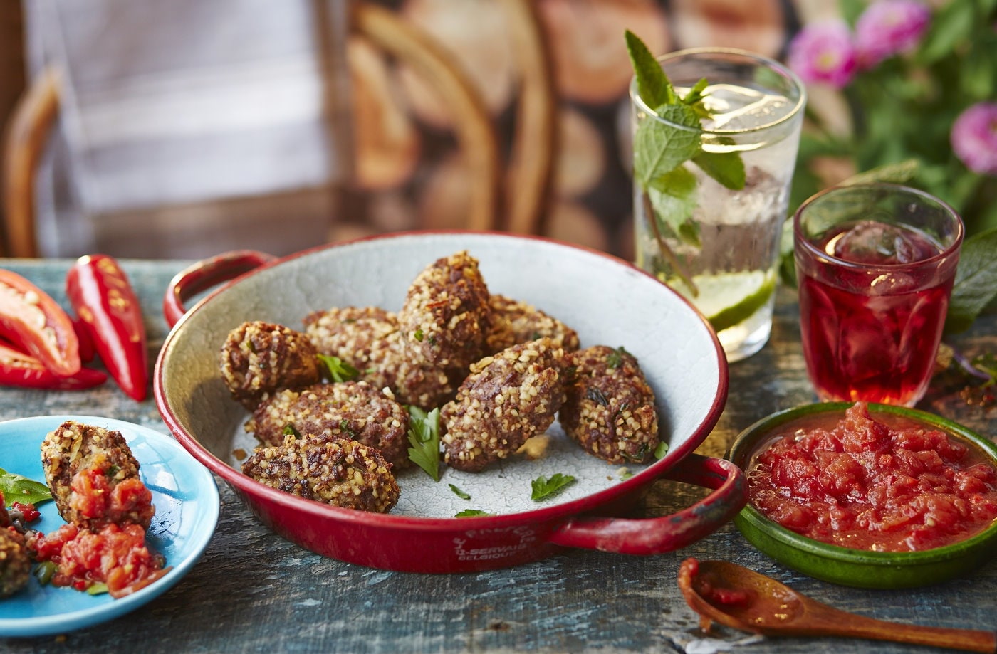 Quibe (beef meatballs)