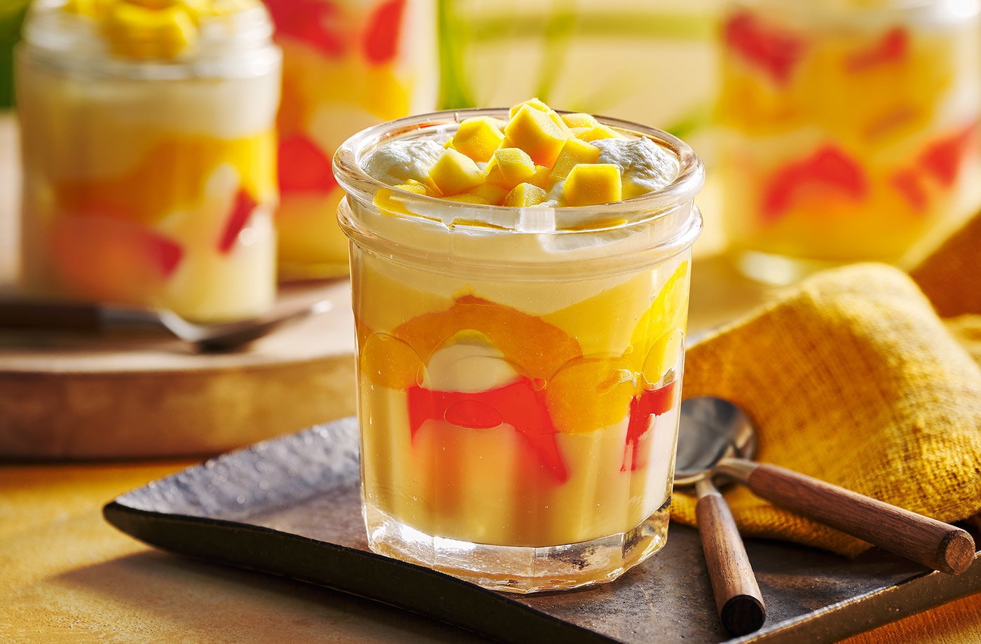 Mango and cardamom trifle pots