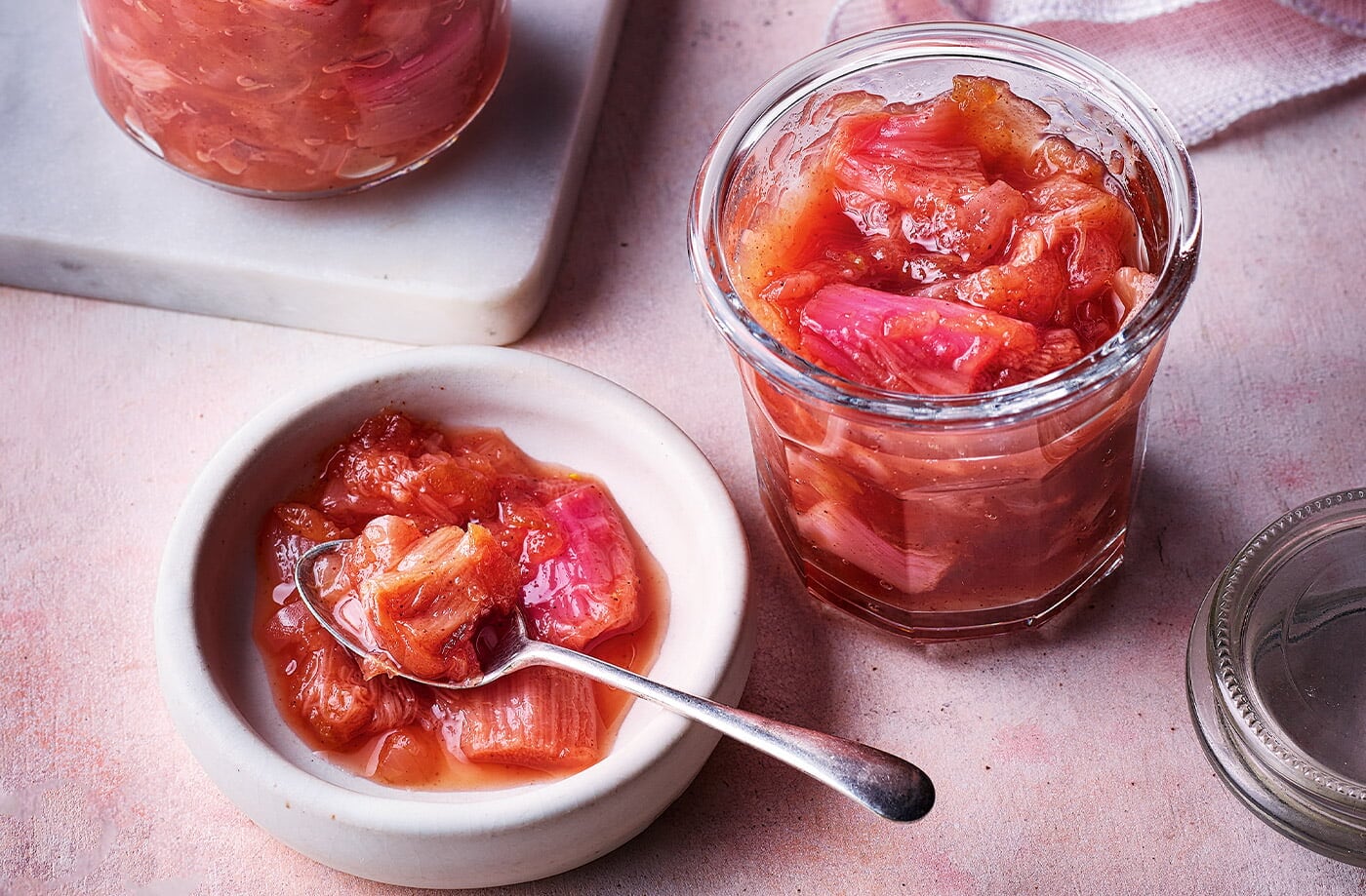 Rhubarb and ginger chutney