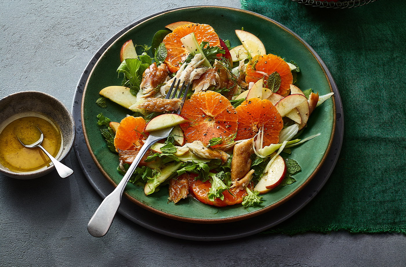 Apple, fennel and clementine salad with mackerel