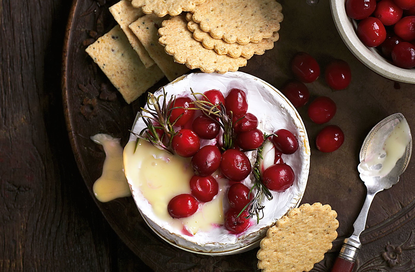 Camembert baked with cranberries