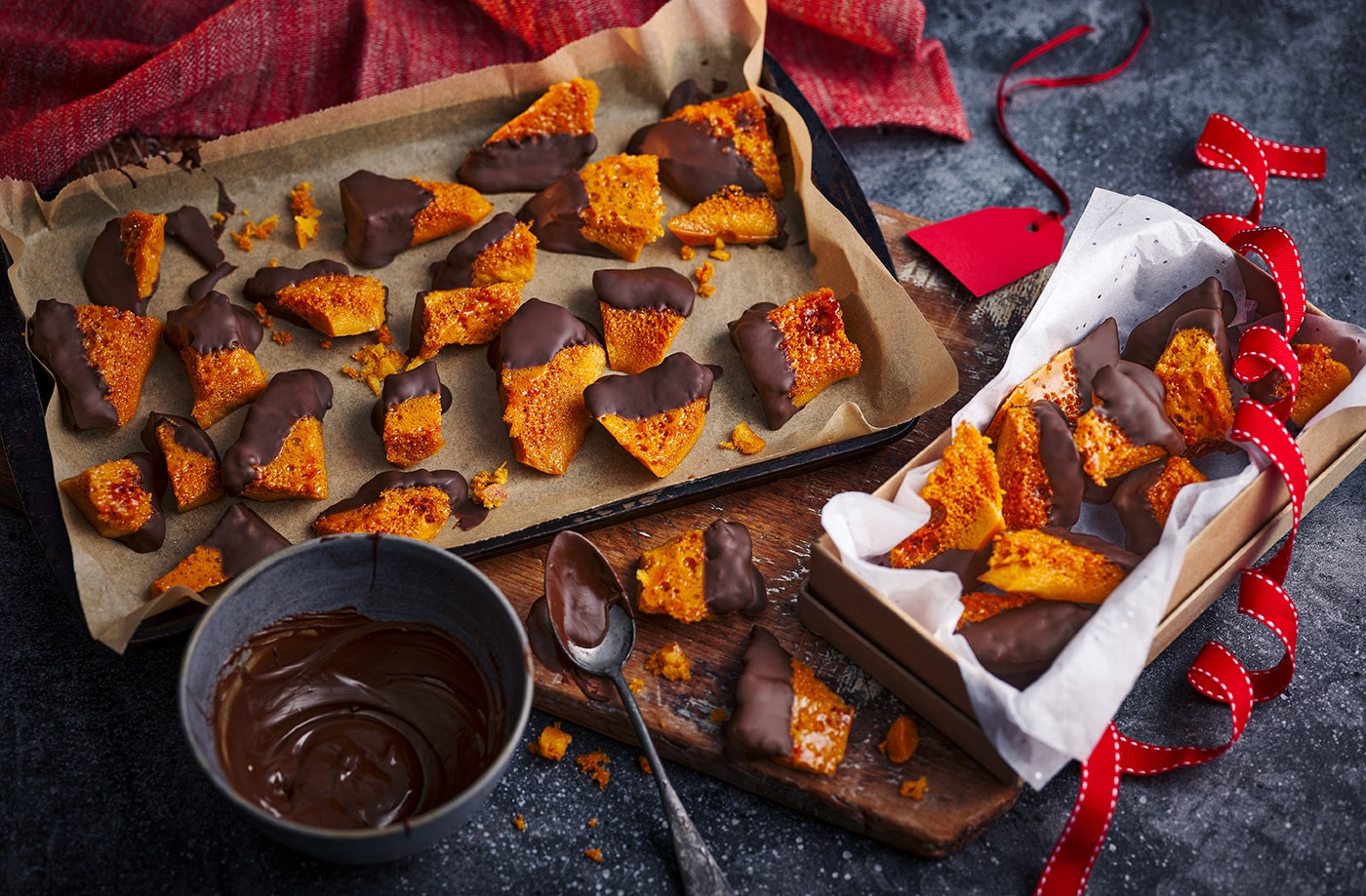 Chocolate-dipped honeycomb chunks