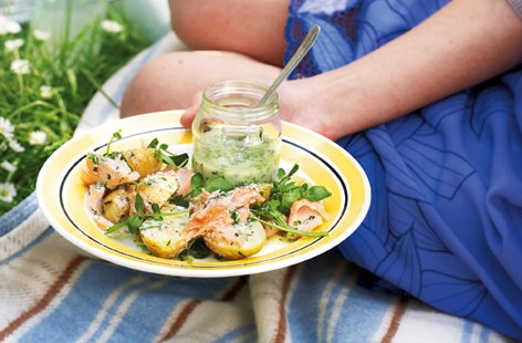 Image of "Salmon and potato salad with horseradish dressing"
