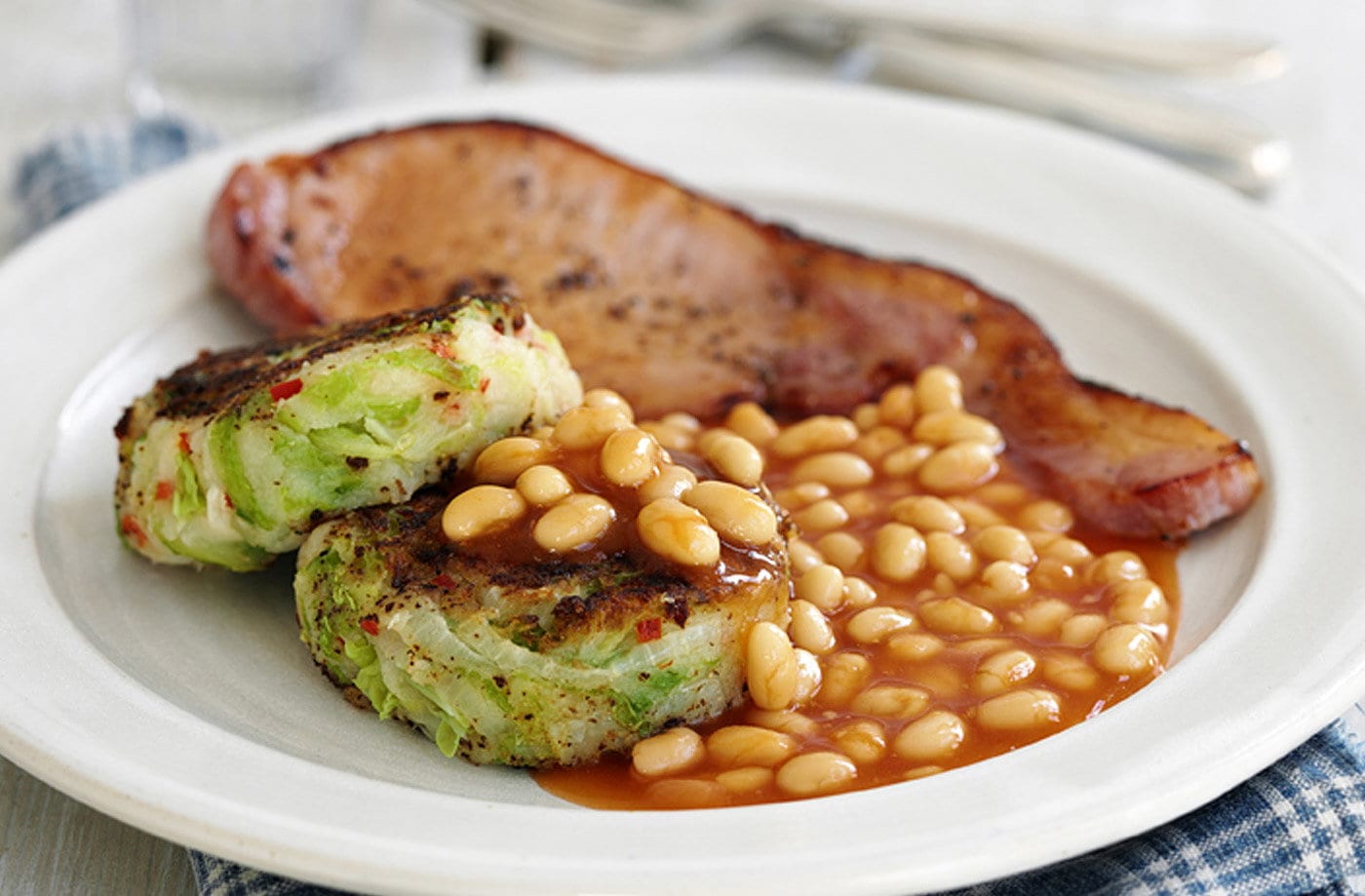 Bubble and squeak potato cakes 