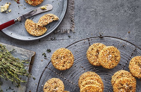 Image of "Thyme oatcakes"
