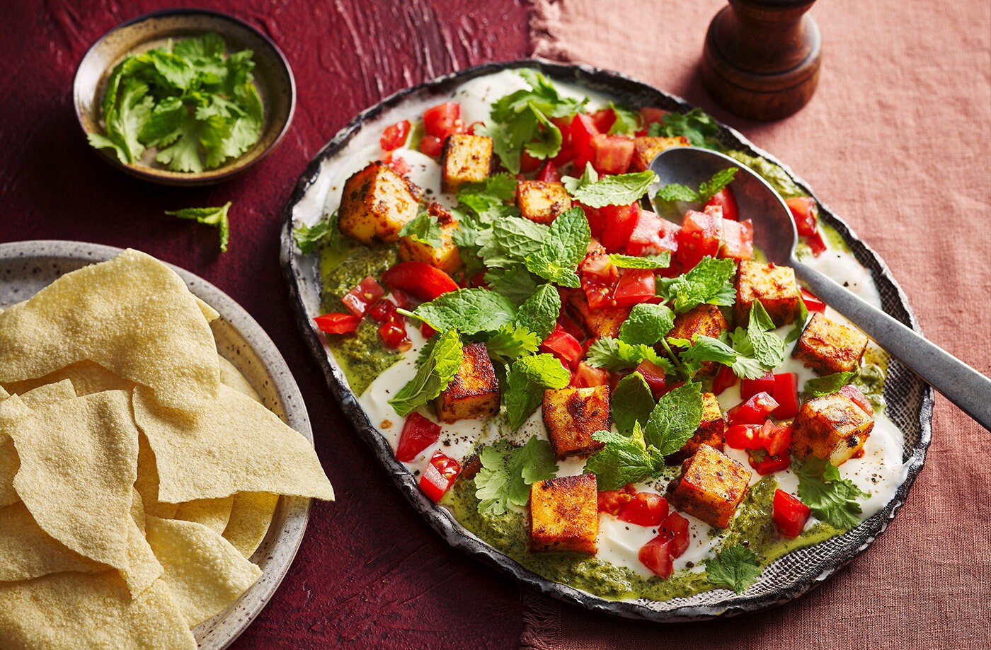 Tikka paneer dip with poppadoms