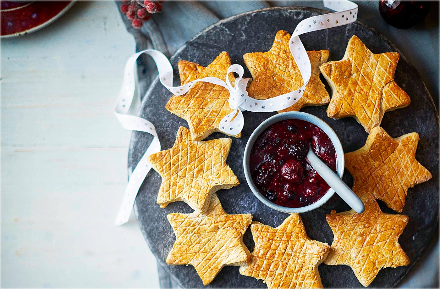 Spiced scone stars with berry compote