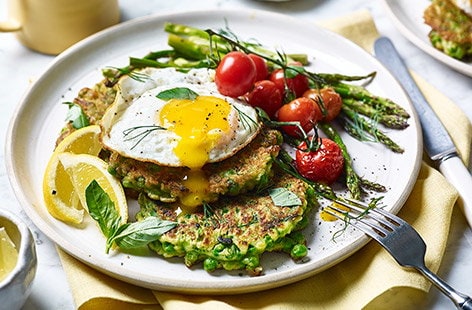Image of "Spring pea and basil fritters with fried eggs"