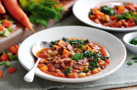 Image of "Mixed bean soup with bacon"