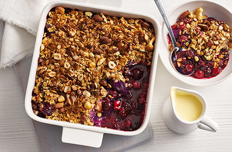 Image of "Pear and berry nutty oat crumble"