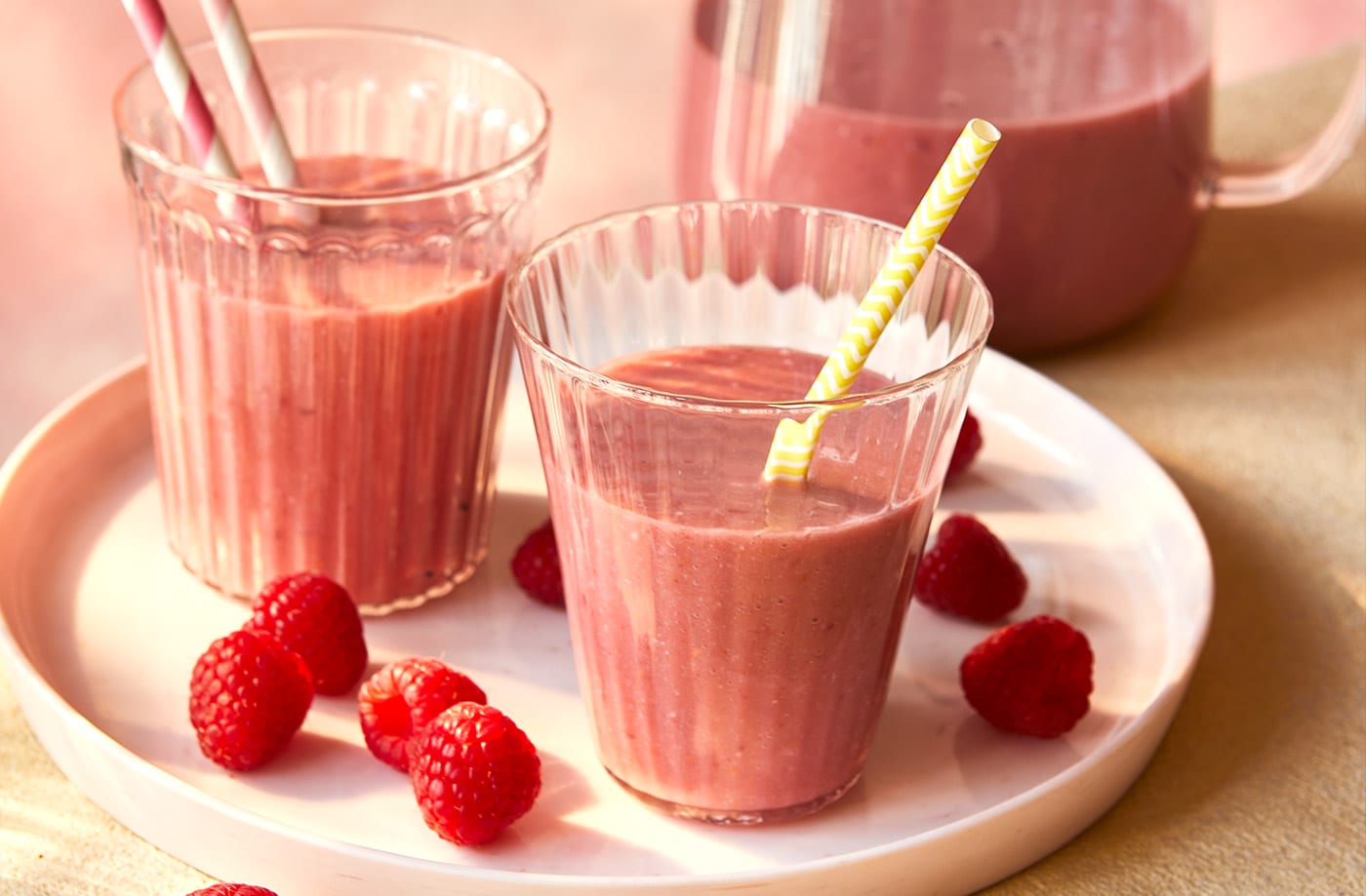 Big-batch peach melba smoothie